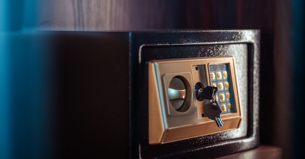 Safe Opening & Cracking: How a Professional Approach Protects Your Property — Saugerties Locksmith