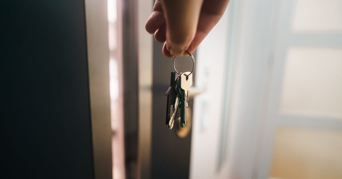 Locked Out of the House? Emergency Entry Options and What Our Technicians Do — Saugerties Locksmith